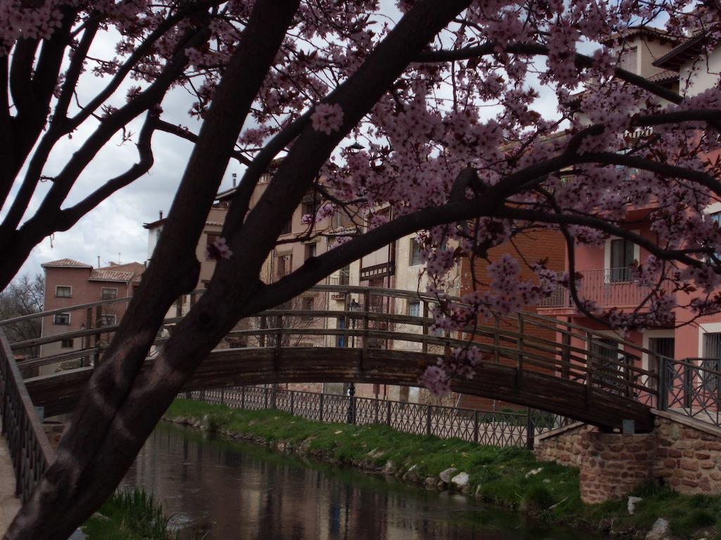 Alojamiento Rural Tres Palacios โมลินา เด อารากอน ภายนอก รูปภาพ